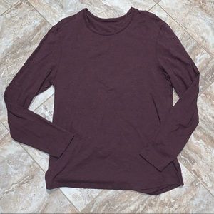 Men’s 5 year basic long sleeve t shirt. Large